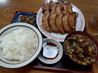 餃子定食小