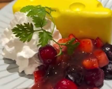 チーズ屋さんの穴あきチーズケーキ