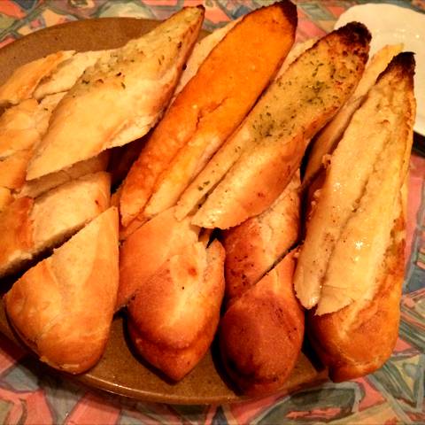 ピサの焼き立てバケッ塔（ガーリックバター）