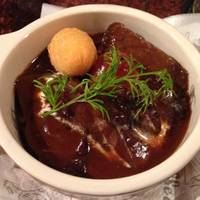 牛ほほ肉の赤ワイン煮