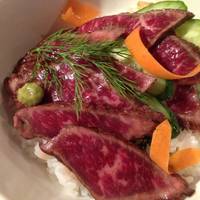 和牛コールドビーフ漬け丼ランチ