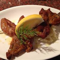 ピンチョモルーノ　スパイス漬け豚肉の串焼き