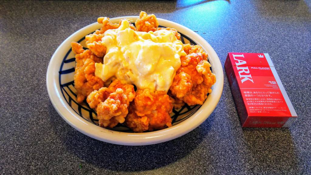 唐揚げタルタルソースがけ