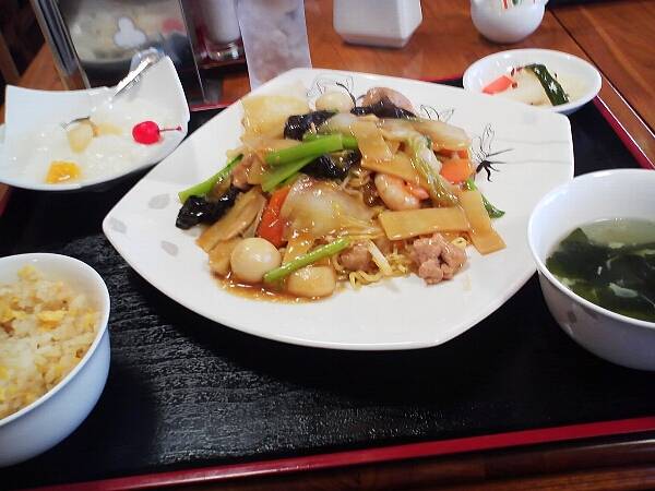 あんかけ五目やきそば