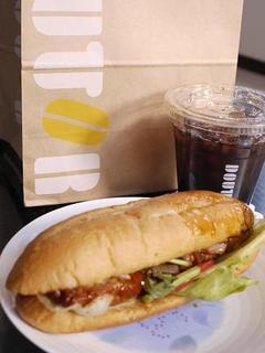 ミラノサンド　煮込みハンバーグ