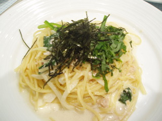 ほうれん草とサーモンのたらこクリームソース