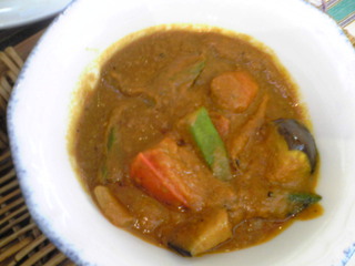 トマトとおくらのカレー