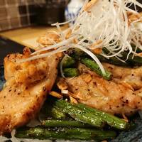 せせりのニンニク焼き