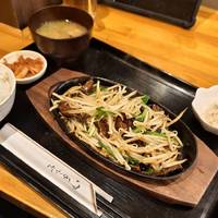 ニラレバー定食