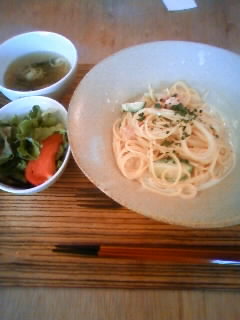 芽キャベツとベーコンのクリームソースパスタ