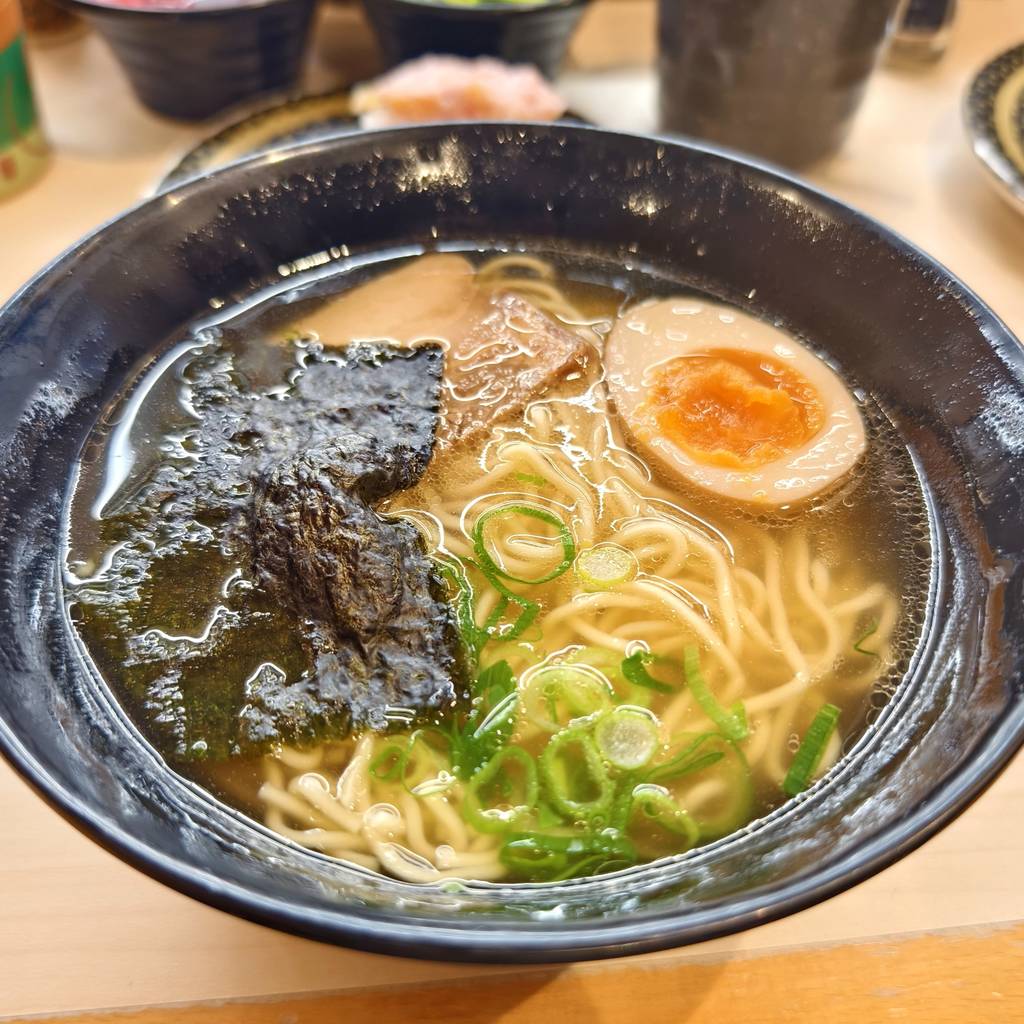 厳選素材の貝節塩ラーメン