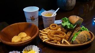 アボカドバーガー