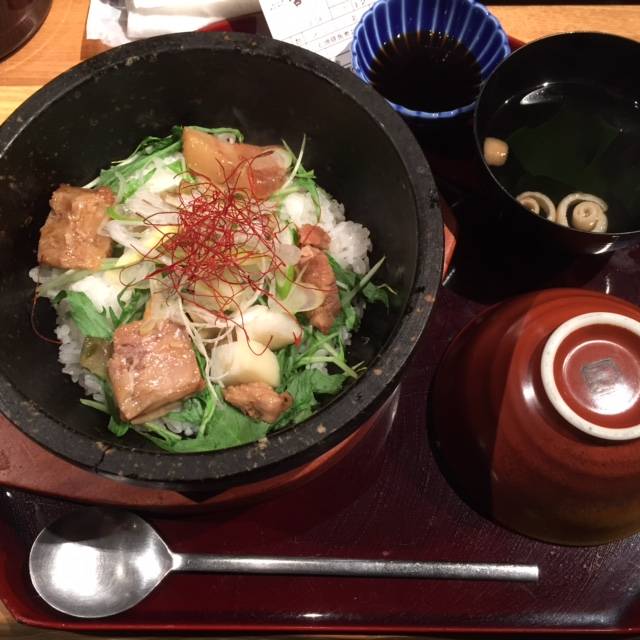 石焼豚角煮丼