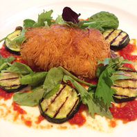 スズキのカダイフ包み揚げ　ピッツァヨーラ…