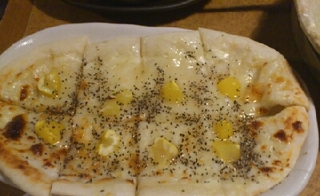 栗のゴルゴンハニーピッツァ