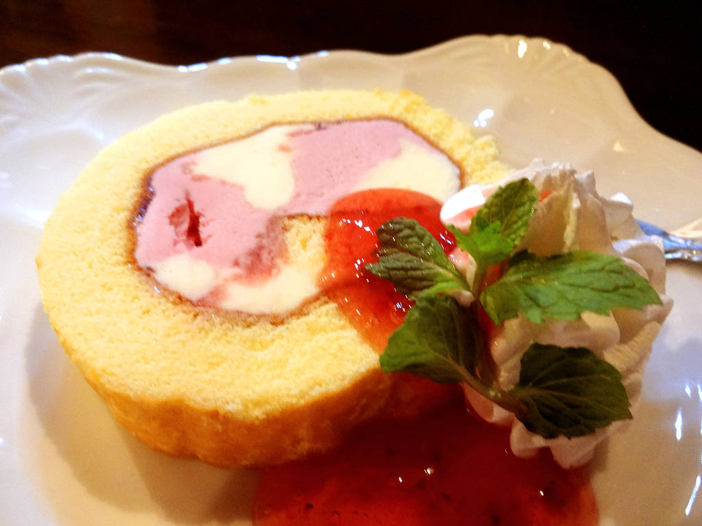 アイスロールケーキ