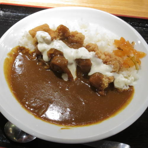 鶏の唐揚げカレーライス