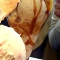 キャラメルパフェ