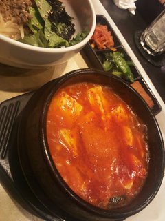 豆腐チゲとビビンバのランチ