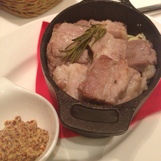 塩漬け豚バラ肉とキャベツの蒸し焼き