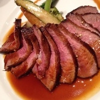 本日の肉料理　パン