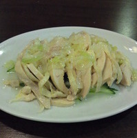 蒸し鶏のソースかけ