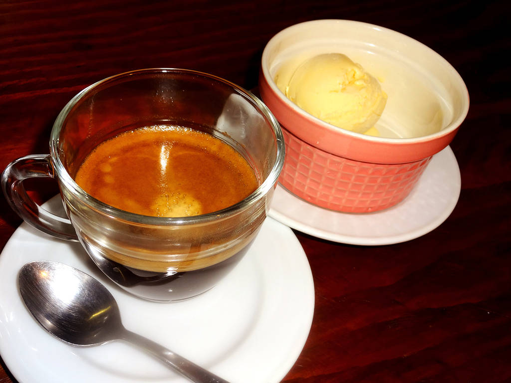 カフェ　アフォガード