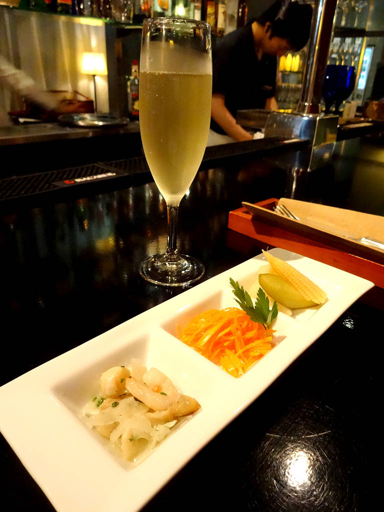 スパークリングワイン＆お通し