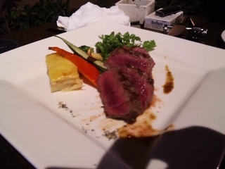 牛フィレ肉のポワレ