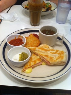 ＨＯＴブリトー　ハム＆チーズ