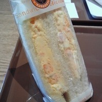 プリプリエビ＆タマゴサンド