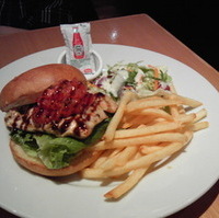 ＢＢＱチキンバーガー