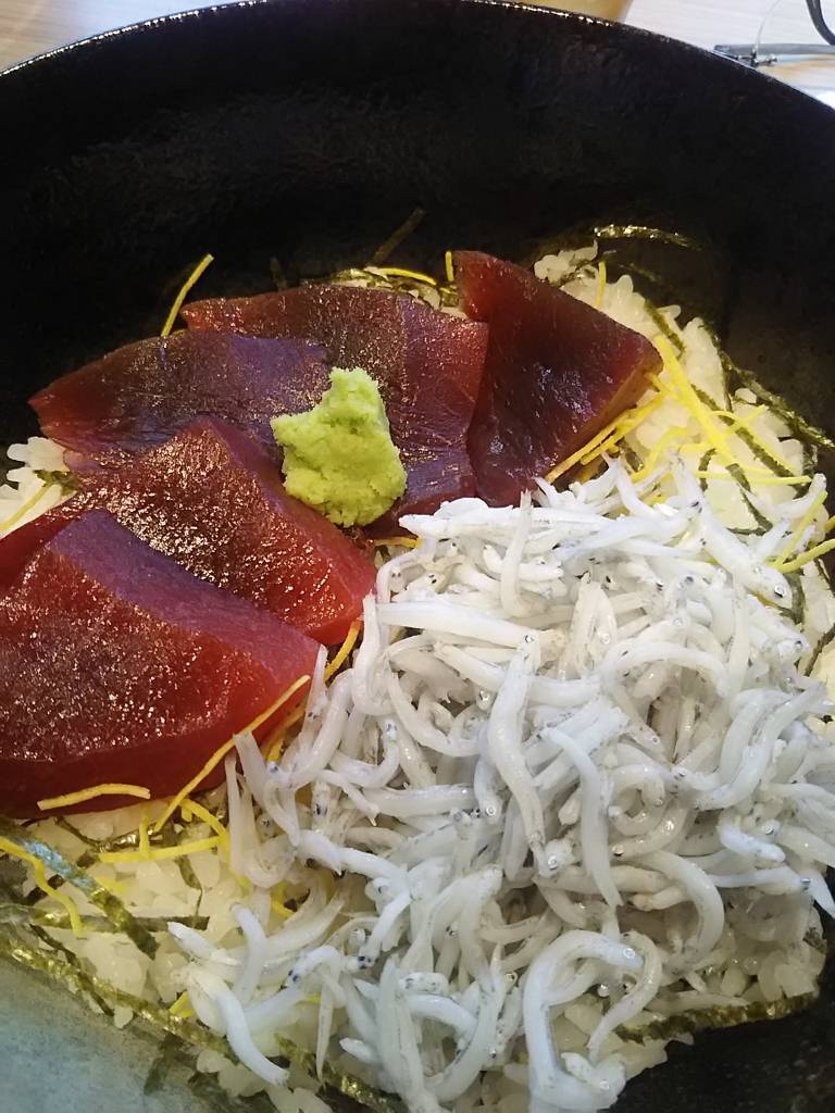 日替わりランチ　鉄火＆しらす干し丼