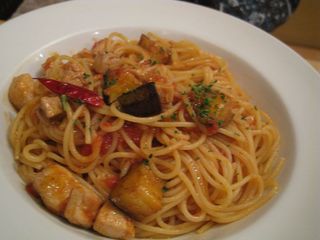 揚げナスとカジキのスパゲッティ