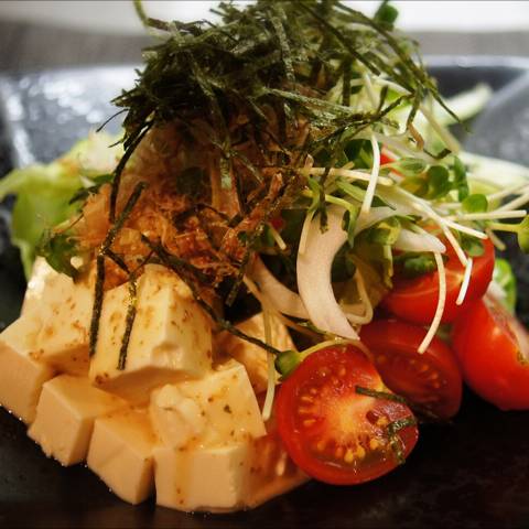 あっさり豆腐とトマトのサラダ