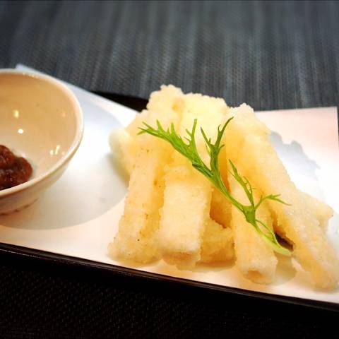 長いものサクサクポテトフライ梅肉だれ添え