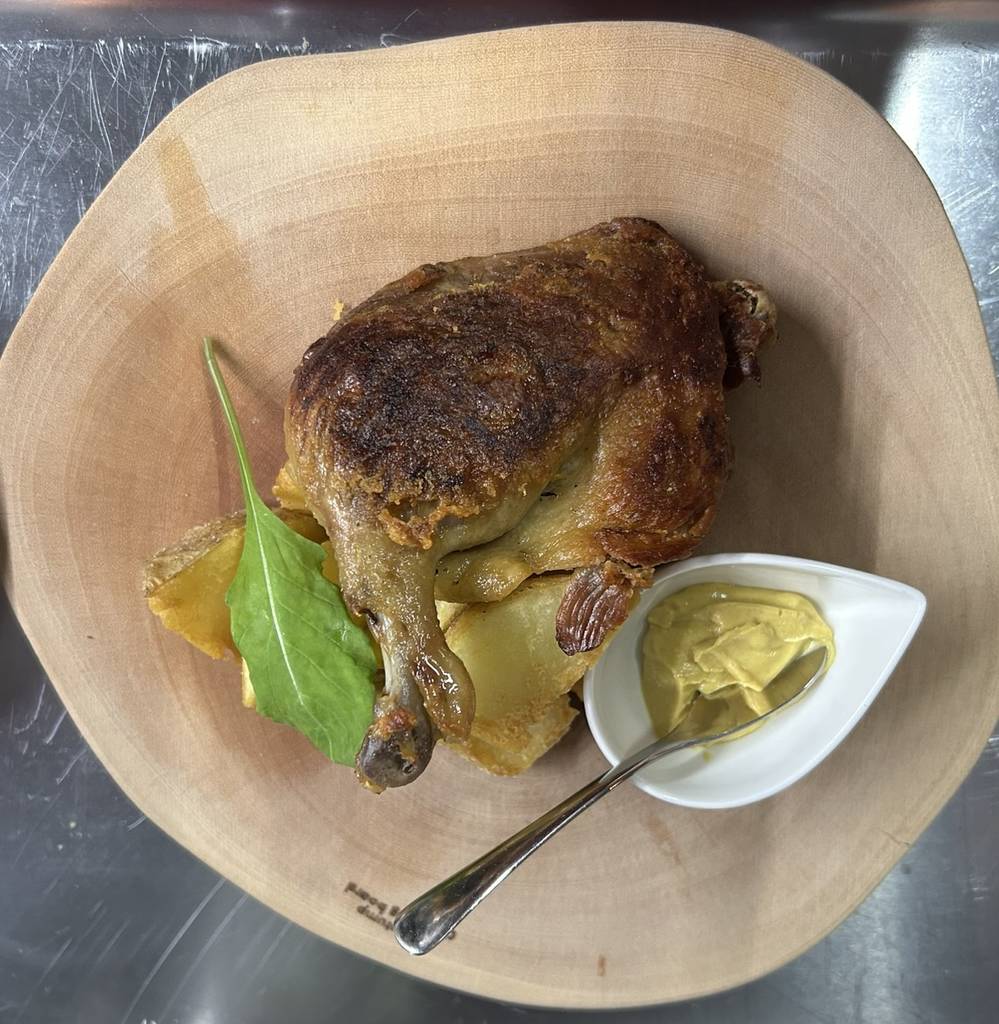 鴨もも肉のコンフィ