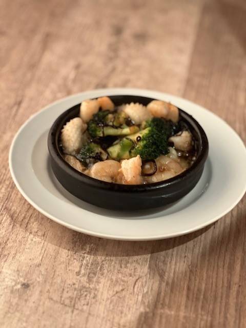 エビとブロッコリーのアヒージョ