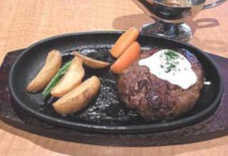 イベリコ豚を使った、自家製石焼きハンバーグランチ