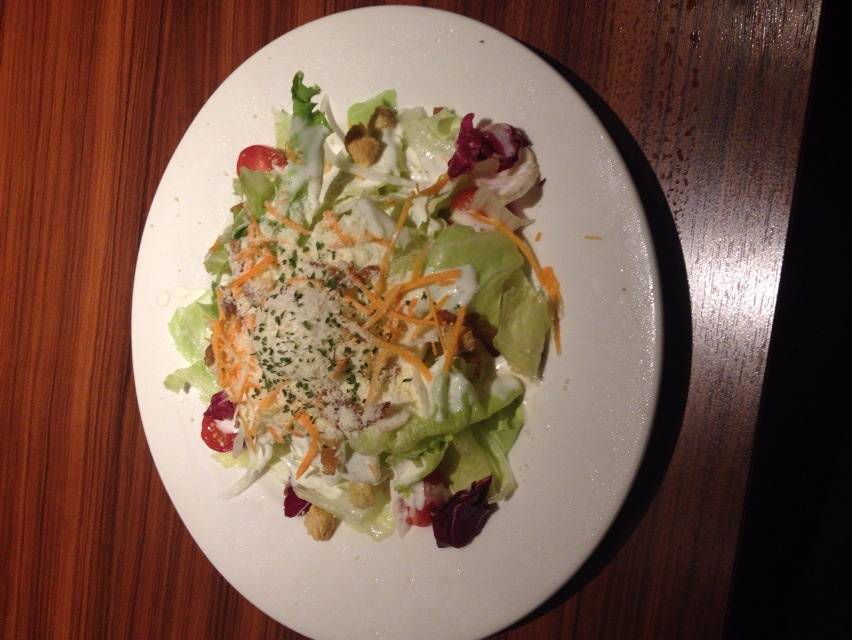 チーズたっぷりシーザーサラダ