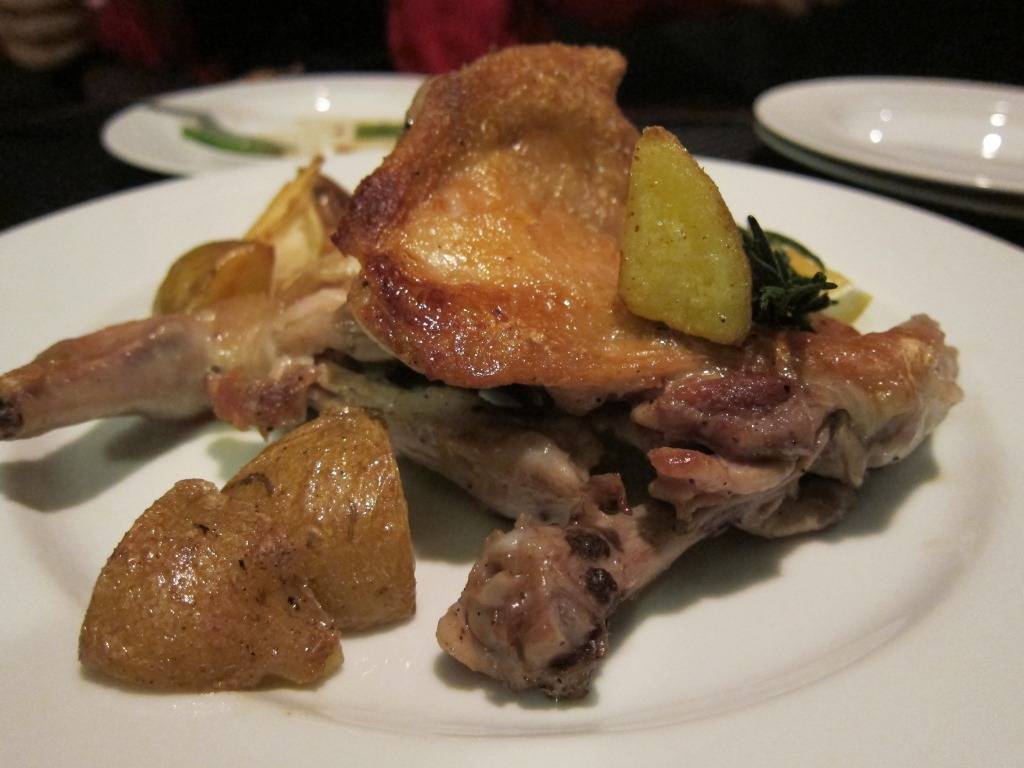 若鶏の骨付きモモ肉のソテー