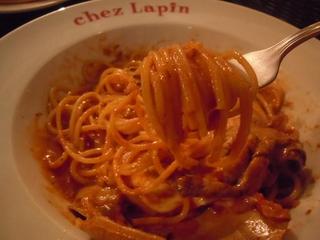 渡り蟹ととろけるチーズのトマトクリームソース