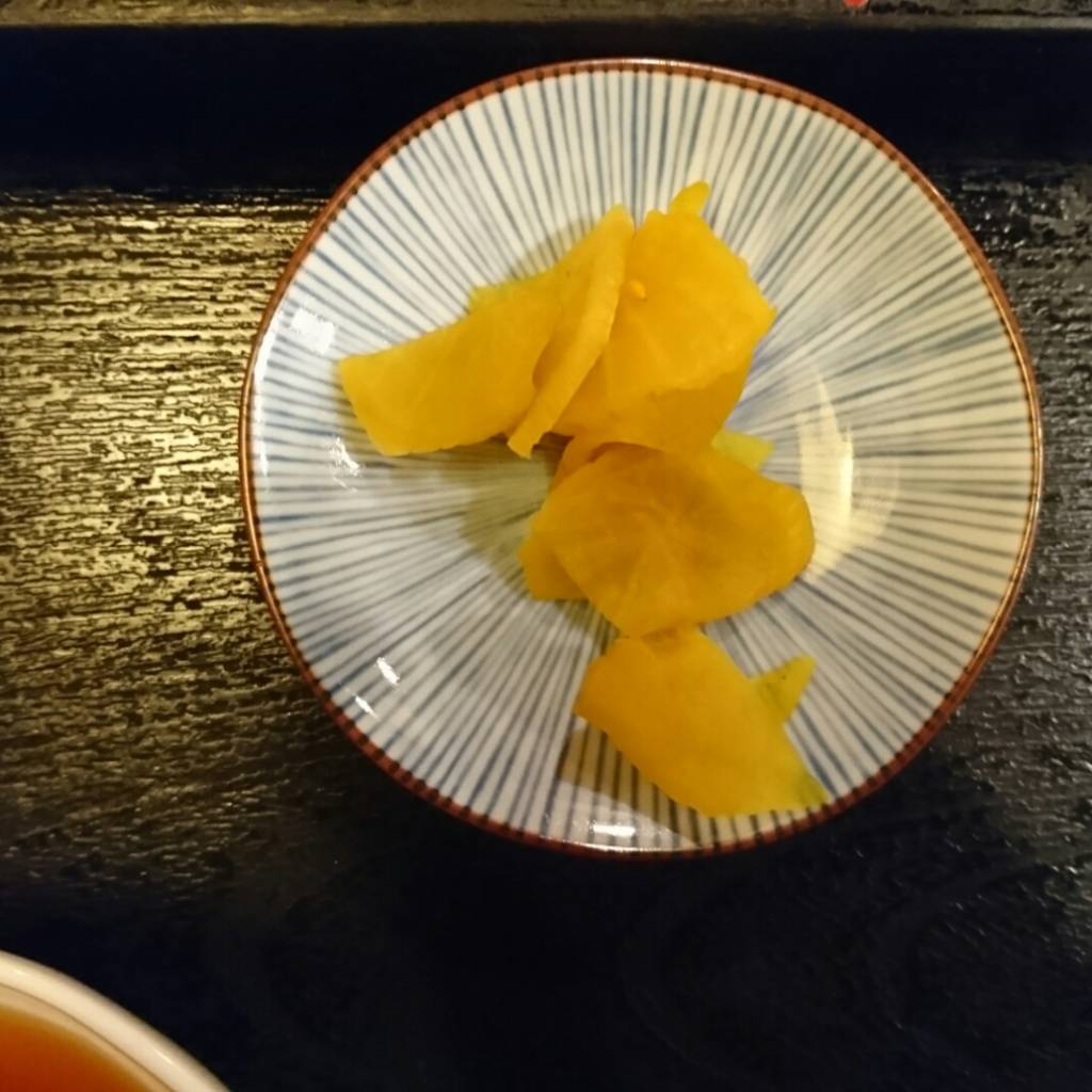 いけまさ亭の３月度のお昼ご飯定食の、春野菜の漬物です。