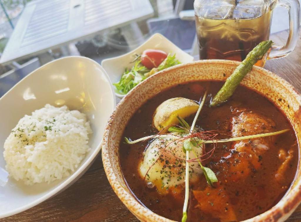 スープカレー　チキンレッグ