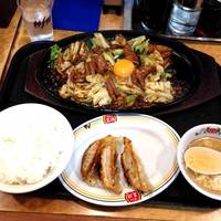 鉄板スタミナホルモン