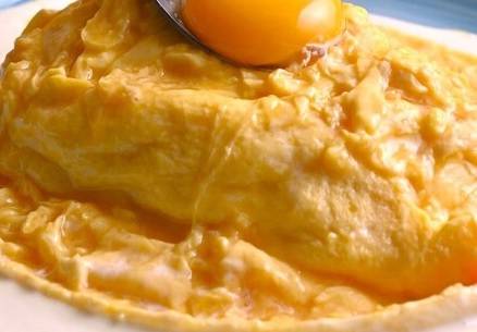 濃厚チーズの”沼”オムライス