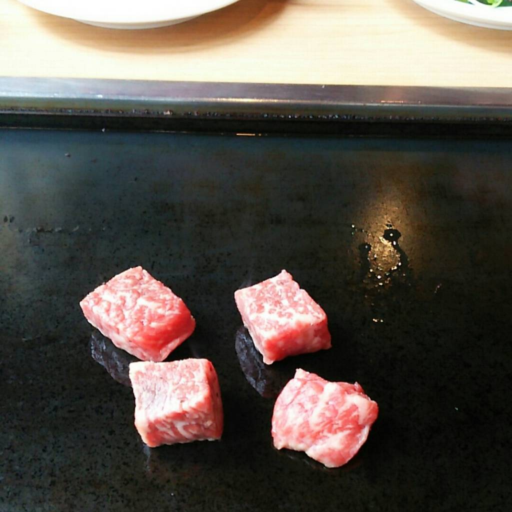 国産牛　サイコロステーキ