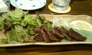 厚切り牛タンの炭火焼