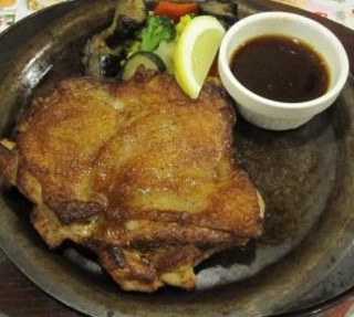 肉厚ジューシー若鶏の秘伝スパイスグリル