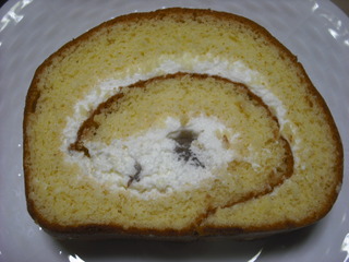 栗のロールケーキ